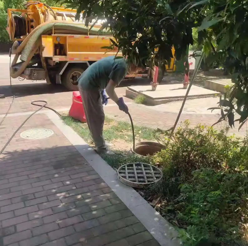 慈溪市政排污管道清淤疏通——专业团队，让您全程省心！